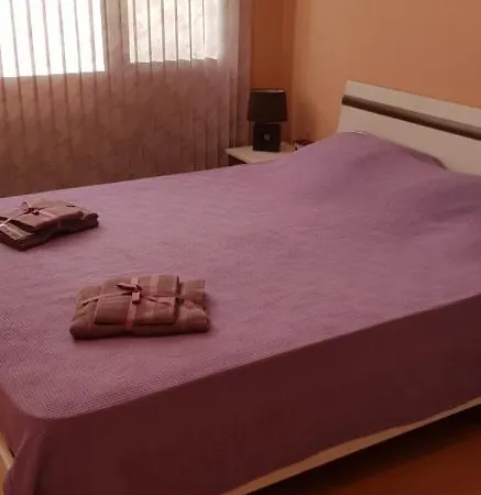 слънчев с прекрасна гледка, паркинг. Apartmán *