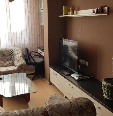 слънчев с прекрасна гледка, паркинг. דירה סמוליאן