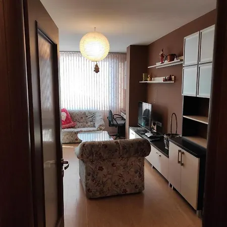 слънчев с прекрасна гледка, паркинг. * סמוליאן