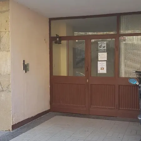 слънчев с прекрасна гледка, паркинг. *