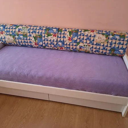 слънчев с прекрасна гледка, паркинг. דירה סמוליאן