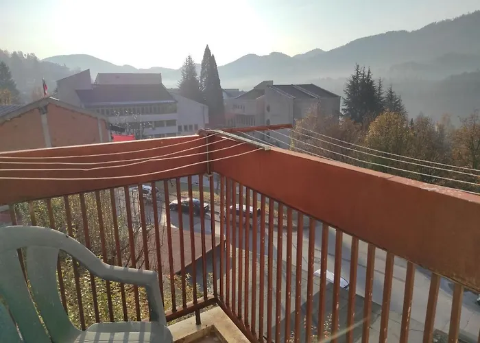 слънчев с прекрасна гледка, паркинг. Apartament *