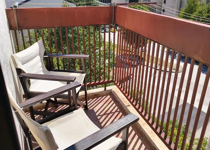 слънчев с прекрасна гледка, паркинг. Apartament